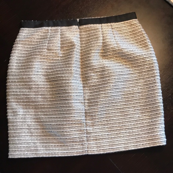SALE Ann Taylor Loft Mini skirt 8 - Picture 5 of 7